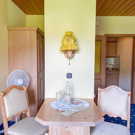 Gaestehaus Forellenhof מלון 3*
