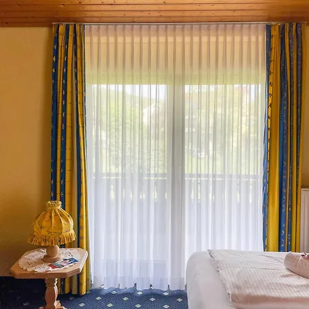 Gaestehaus Forellenhof Поттенштайн