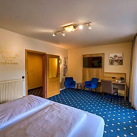 Gaestehaus Forellenhof מלון פוטנשטיין